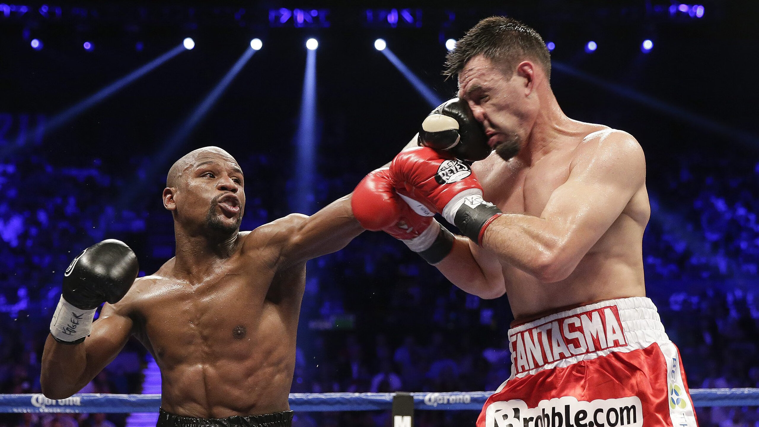 布莱顿客场惊喜取分，赛季表现亮眼，布莱顿首发